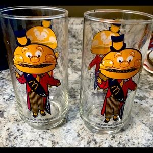 Set of “Mayor McCheese” glasses.